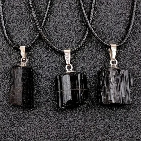 1pc Raw Black Tourmaline Stone Pendant Necklace Natural Adjustable Cord New - Picture 3 of 8